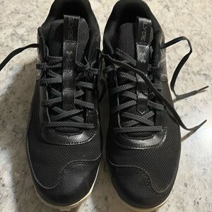 Women’s Black Softball Cleats